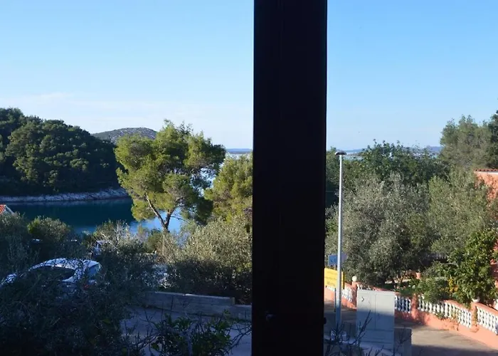 Διαμέρισμα Island